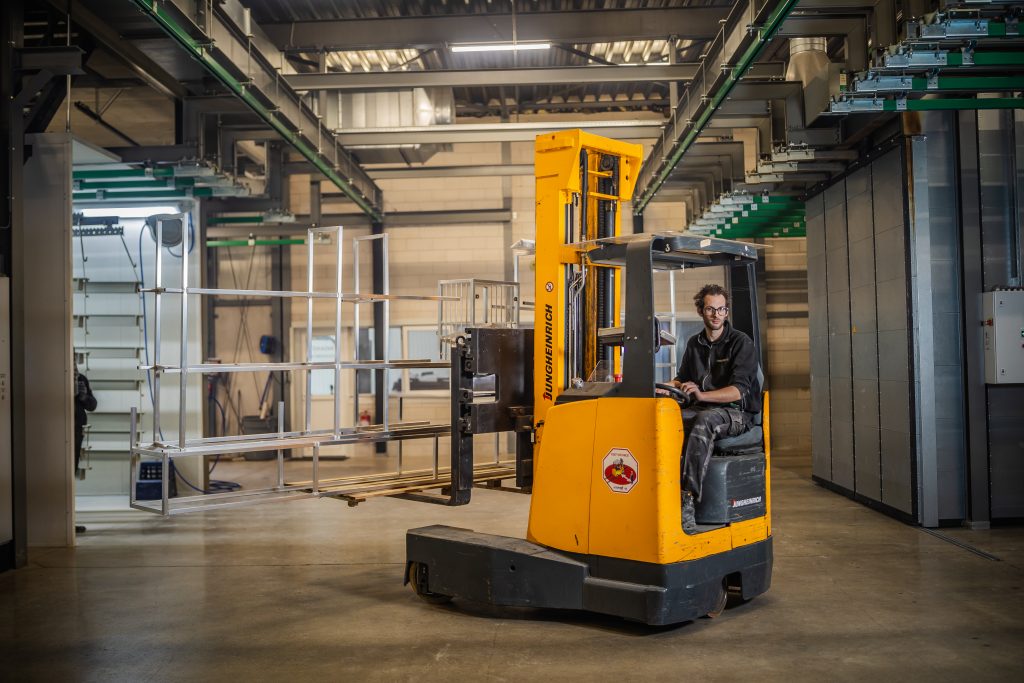 Aan het werk bij 